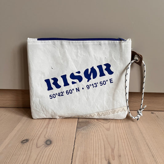 Stor clutch, med Risør i blått