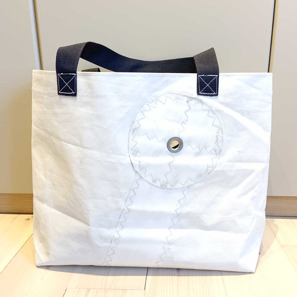 Stor hvit enkel bag, tote bag, med innerlomme