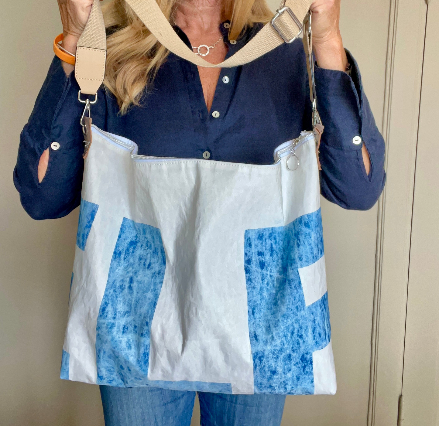 Skulderveske av gamle seil