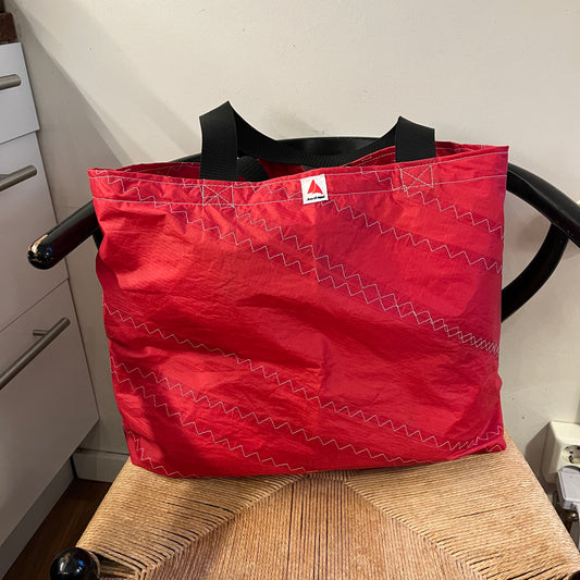 Stor bag fra genakeren til SY Beyond