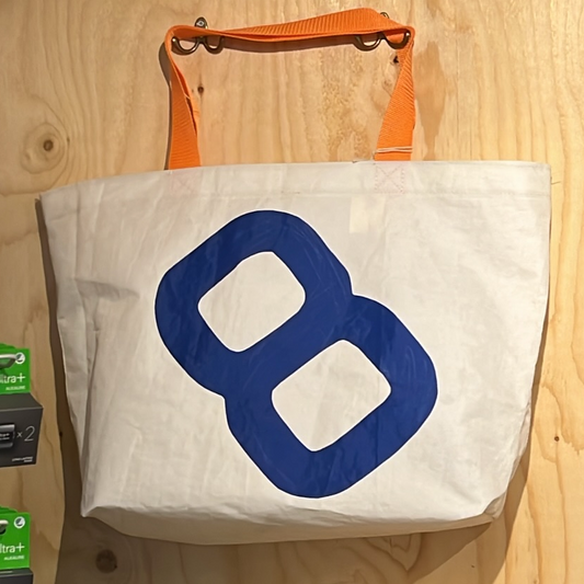 Stor bag med blå 8-tall fra seil - BestMarin