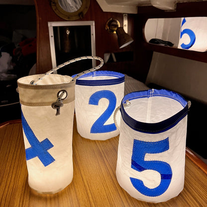 Bestillingsvare! 
Flaske- /vinposer rødt to-tall