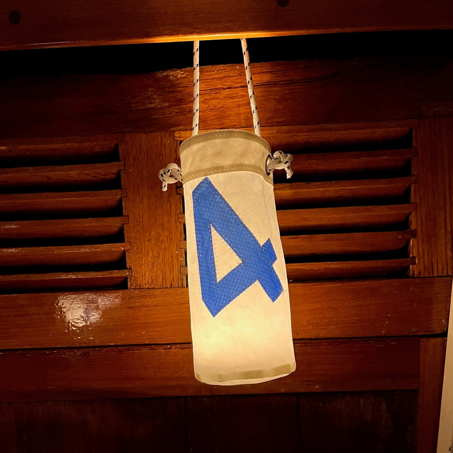 Bestillingsvare! 
Flaske- /vinposer rødt to-tall