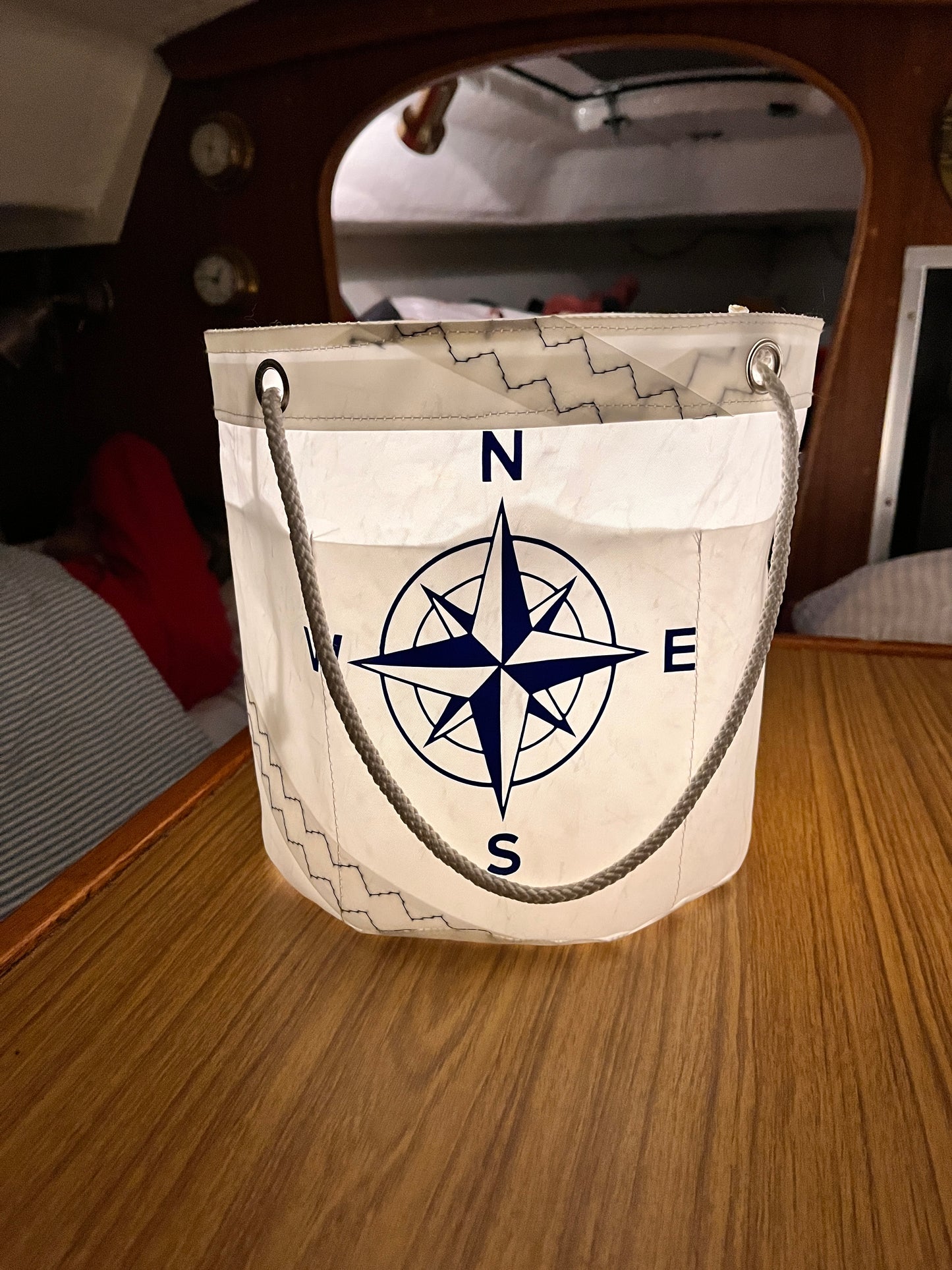 Drikke-/ ølbøtter med kompass