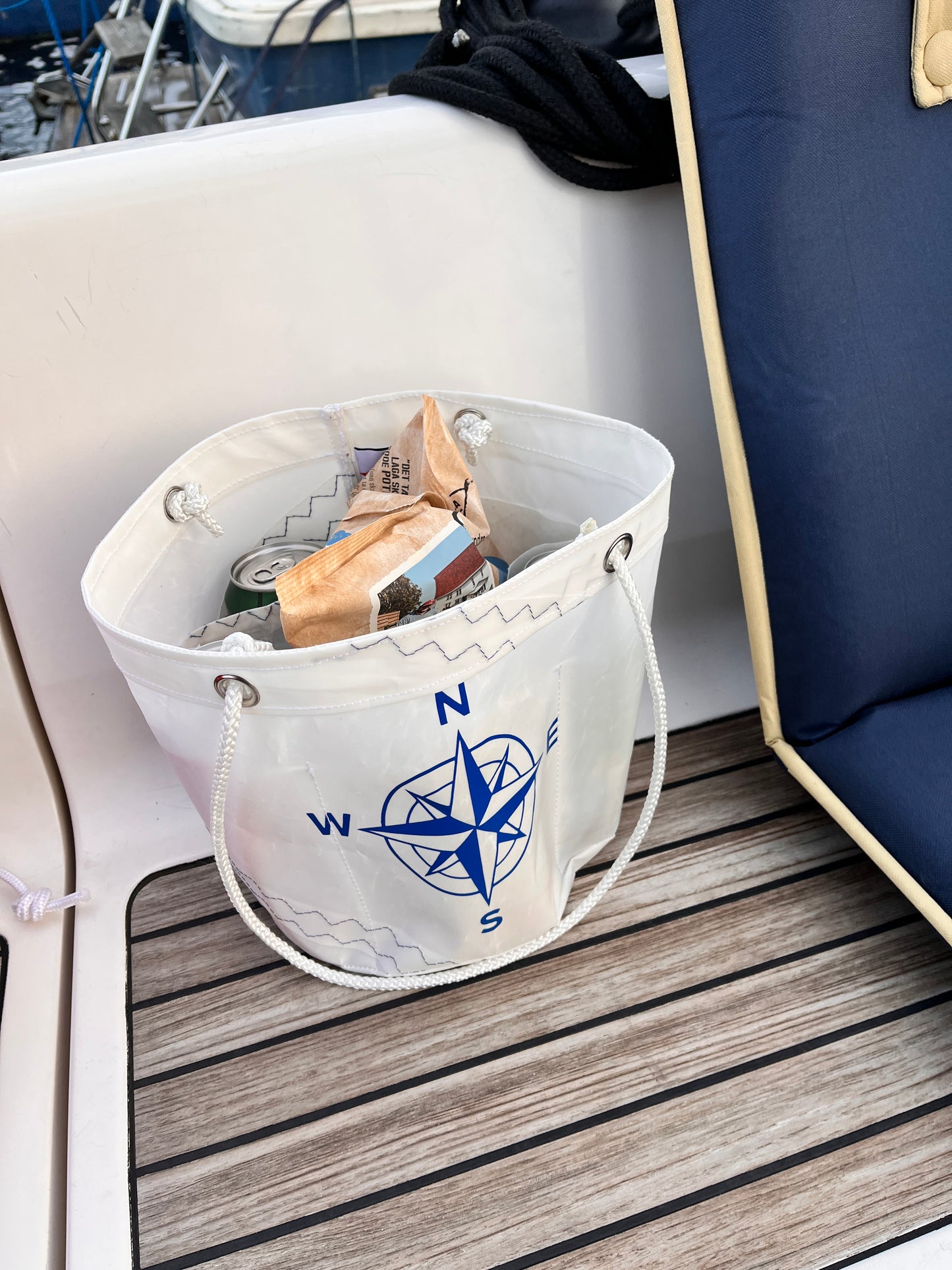 Drikke-/ ølbøtter med kompass