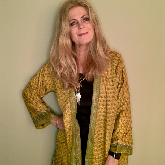Kimono, kort. Gul-gyllen/lys-grønn