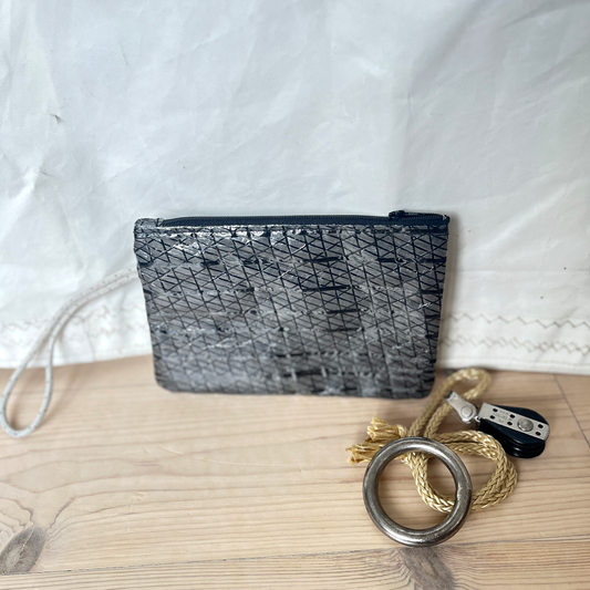 Liten clutch, sort karbonseil.