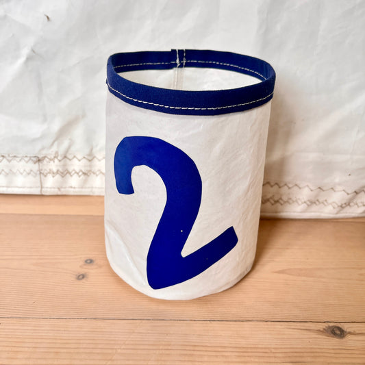 Lyslykt med blått 2-tall