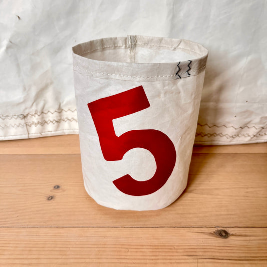 Lyslykt med rødt 5-tall