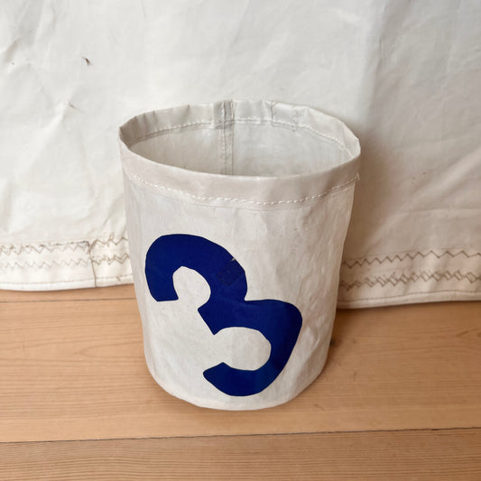 Lyslykt med blått 3-tall