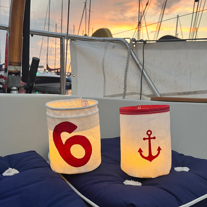 Lyslykt med blått 2-tall