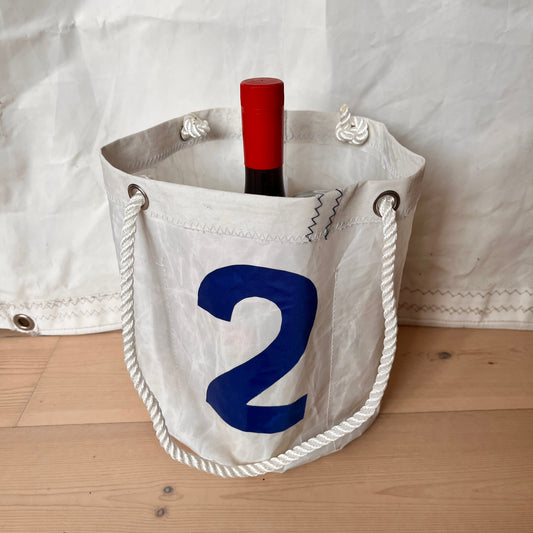 Ølbøtte med blått 2-tall - hos BestMarin