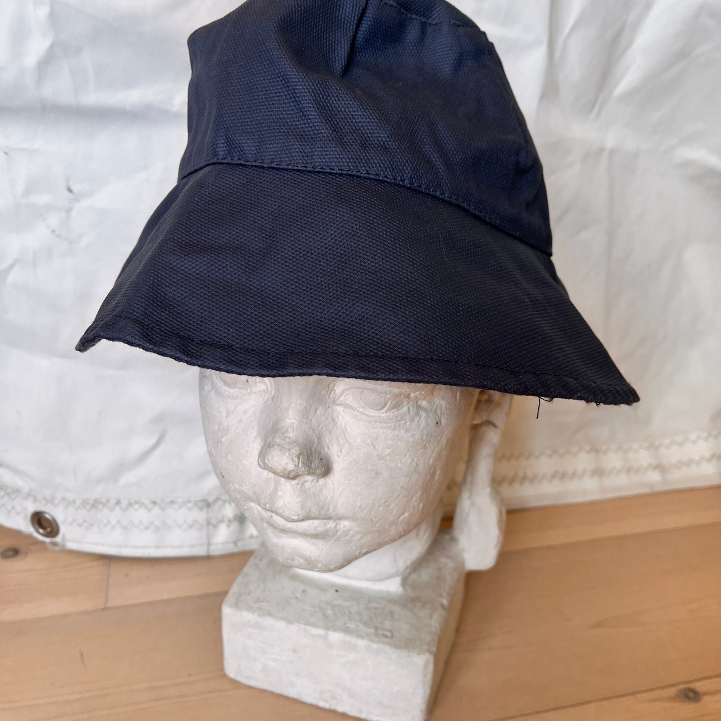 Mousqueton, regnhatt