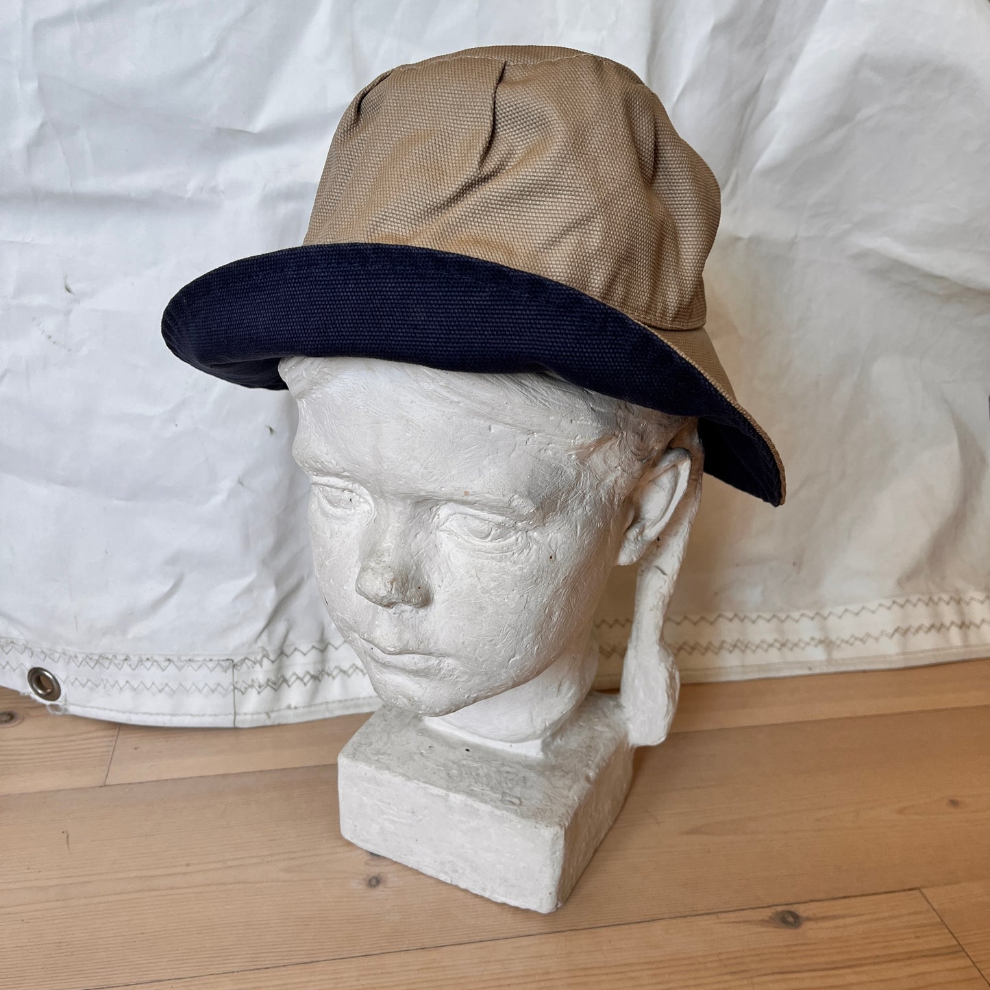 Mousqueton, regnhatt