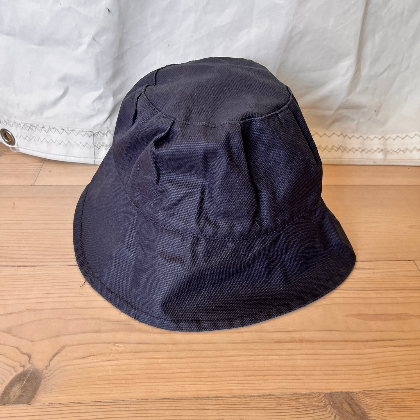 Mousqueton, regnhatt