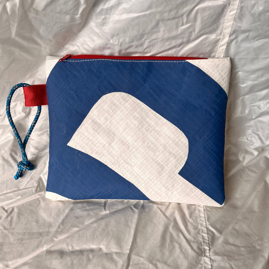 Store clutcher med detaljer fra seil, Jeanneau