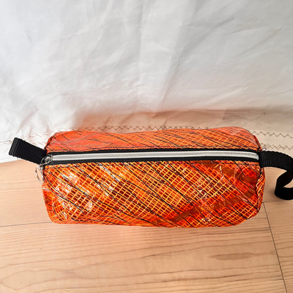 Rund, toalettmappe, oransje seil - SALG!