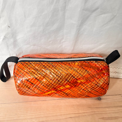 Rund, toalettmappe, oransje seil - SALG!